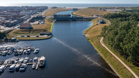 Cortina de burbujas de The Great Bubble Barrier en Katwijk/ Países Bajos.